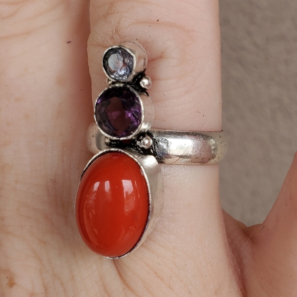 New Red Coral and Amethyst 925 Silver Ring. - Picture 9 of 13